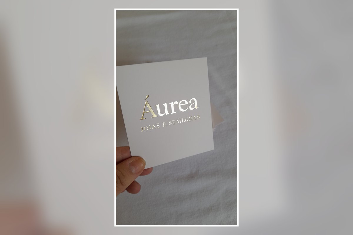 Cartão personalizado para joias e semijoias produzido pela Gráfica Intromaker