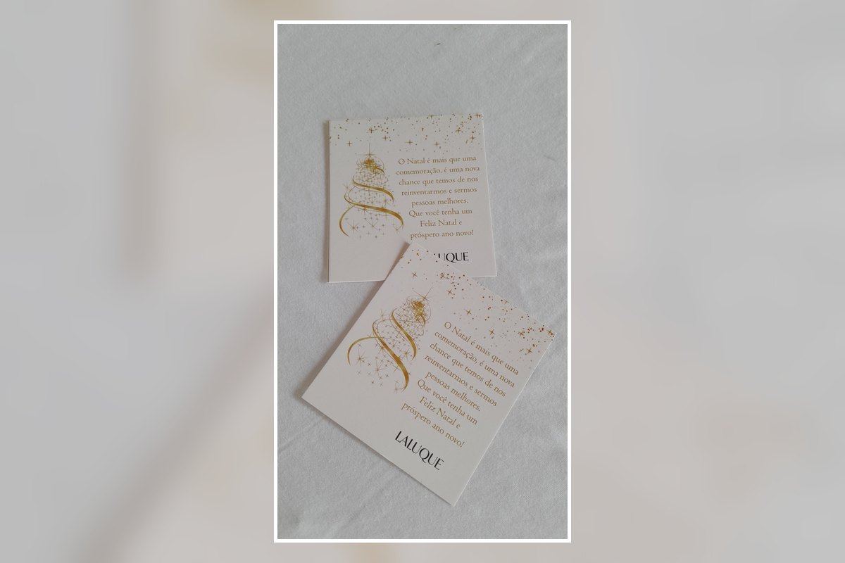 Cartão personalizado para acompanhar pedidos produzido pela Gráfica Intromaker
